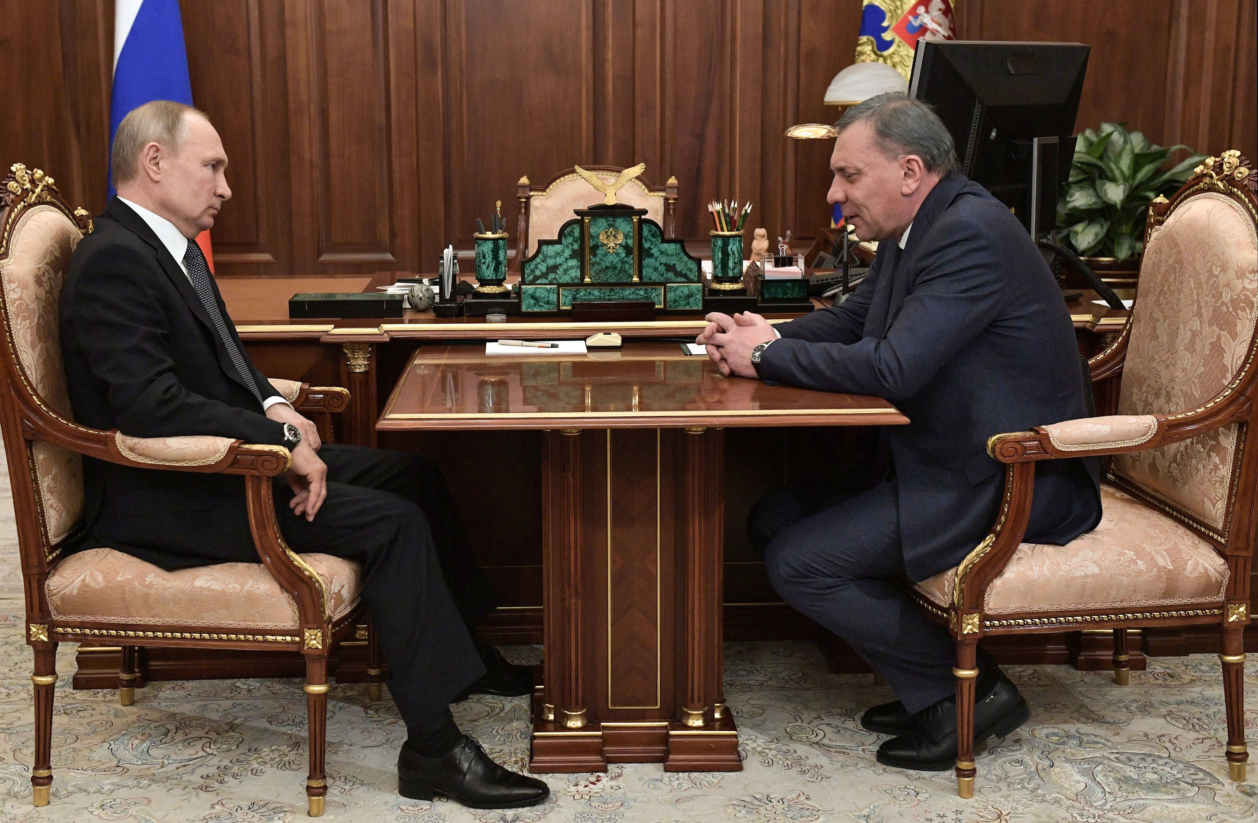El presidente ruso Vladimir Putin se reunió con el viceprimer ministro Yury Borisov antes de su gira por Latinoamérica