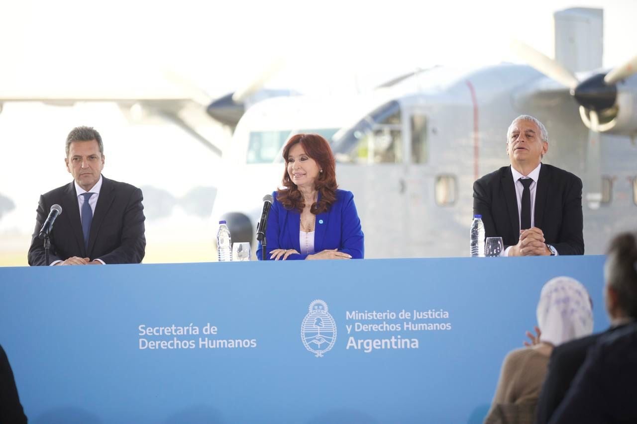 Sergio Massa Cristina Kirchner acto avion vuelo de la muerte