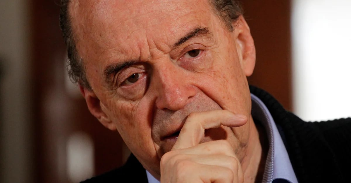 Família do chanceler Álvaro Leyva tem negócios com portugueses: parlamentar afirma conflito de interesses