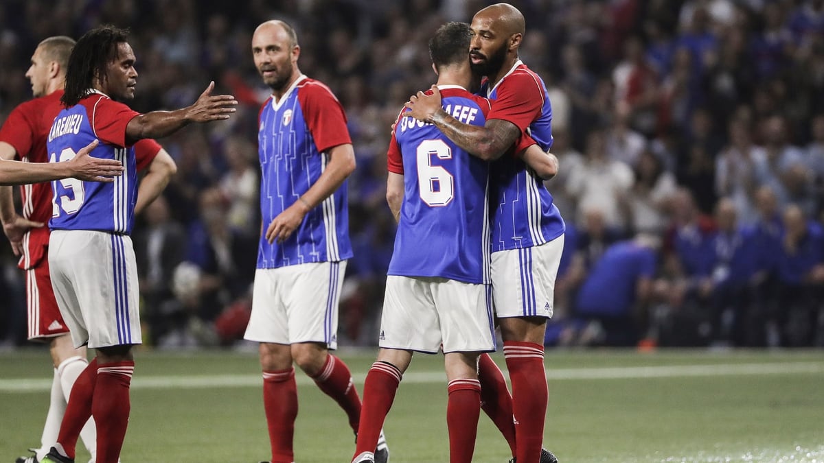 El increíble gol de Thierry Henry en el homenaje a los campeones de Francia ´98