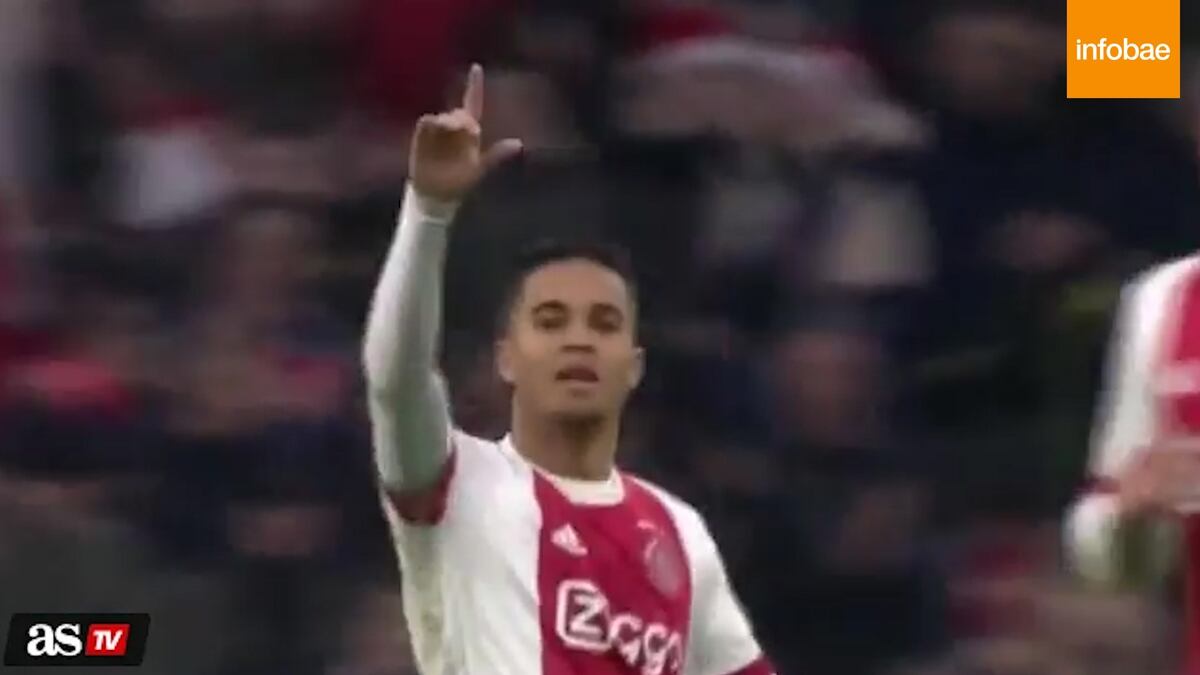 El espectacular gol del hijo de Kluivert que le dio el triunfo al Ajax