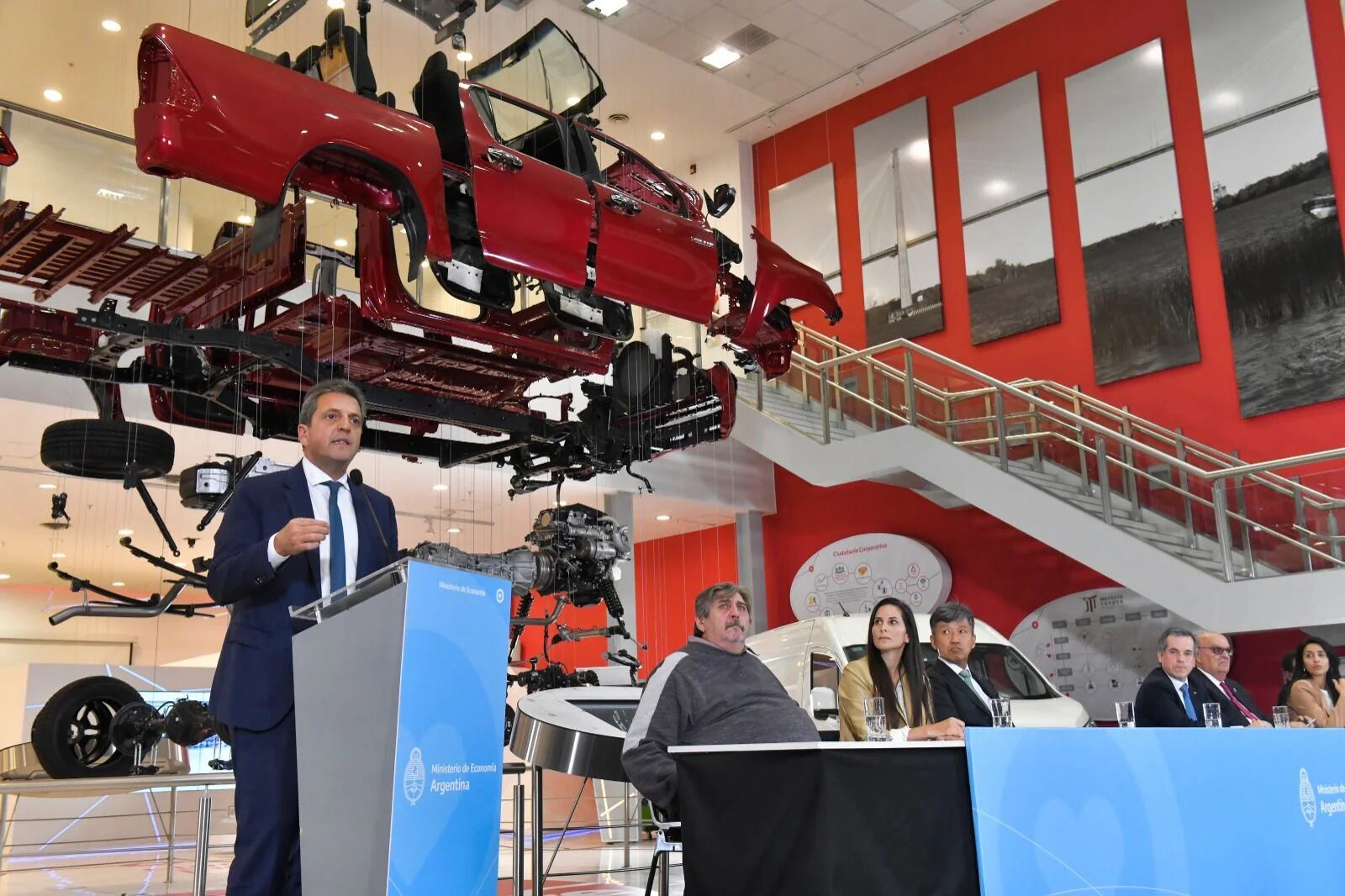 Massa anunciará una nueva inversión automotriz y la reglamentación del régimen de promoción para el sector 