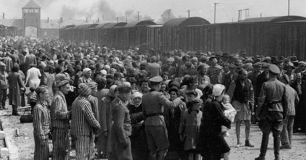 Rebelión en Auschwitz: el imprevisto que lo hizo fallar, el salvaje escarmiento y cuatro mujeres ahorcadas