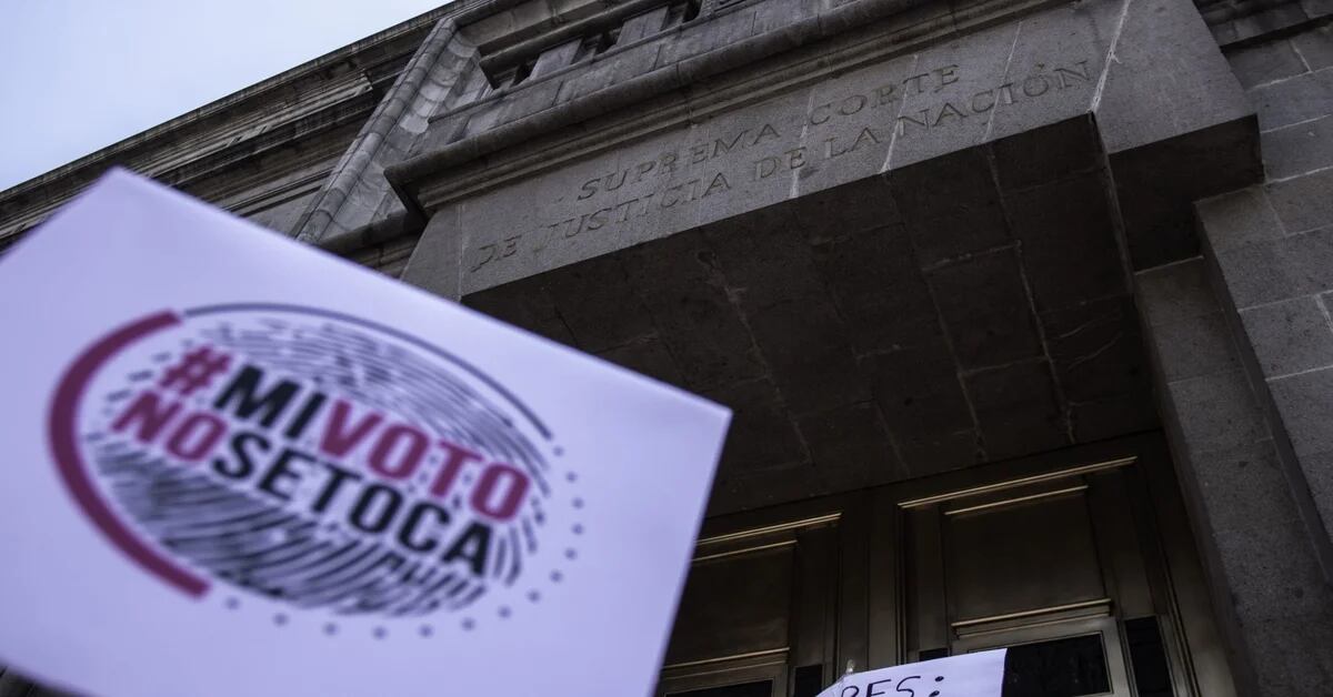 How many votes does the SCJN need to invalidate AMLO’s Plan B?