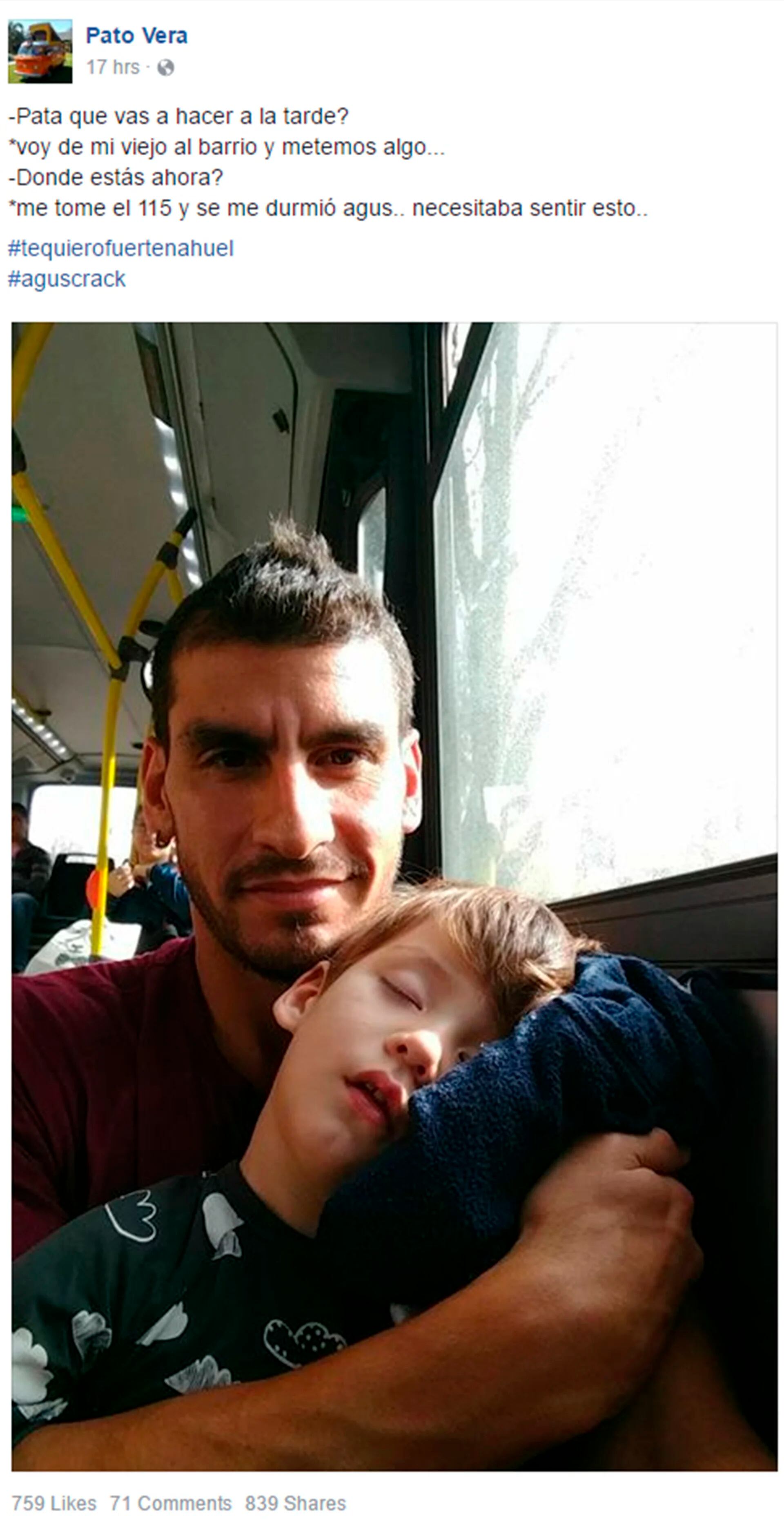 El “Patón” Guzmán a bordo del colectivo  en Rosario: un amigo suyo compartió la foto en Facebook
