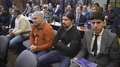 Lázaro Báez y su hijo Martín en una de las audiencias previas a la condena por la "Ruta del dinero K"