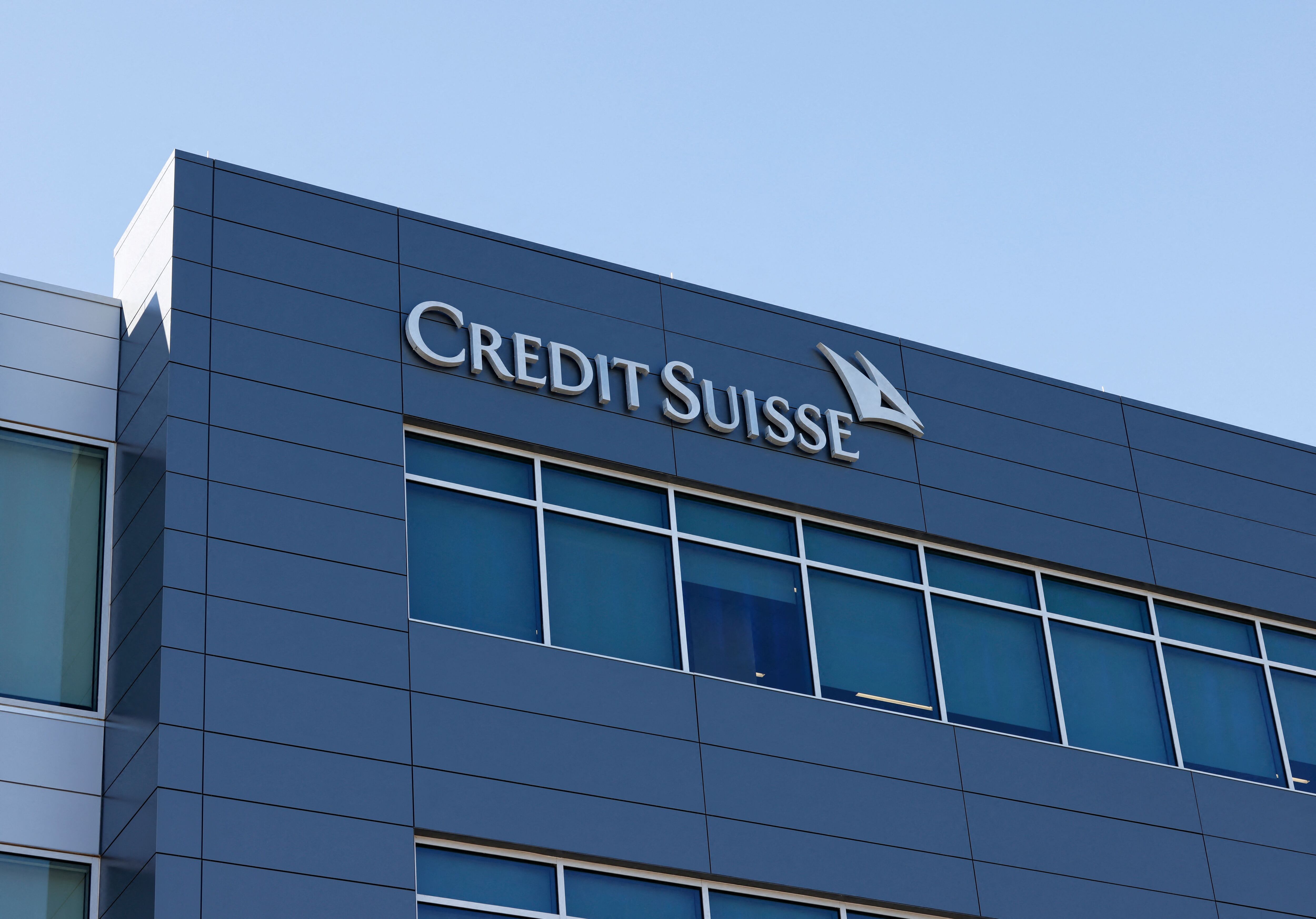 Credit Suisse abrió al alza nuevamente. (REUTERS/Jonathan Drake)