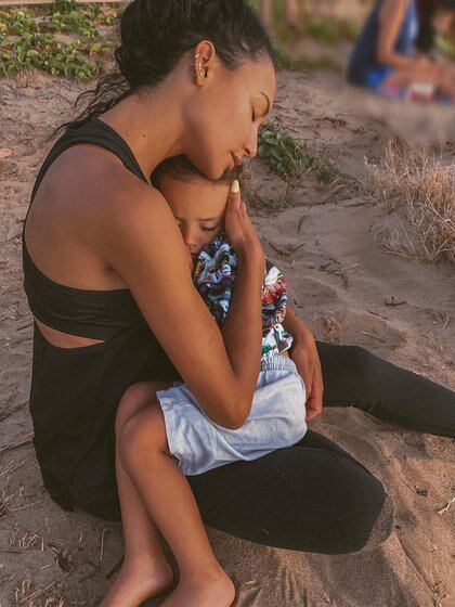 Naya Rivera junto a su pequeño hijo Josey Dorsey, a quien salvó en el lago Piru, en Ventura, California (Instagram)