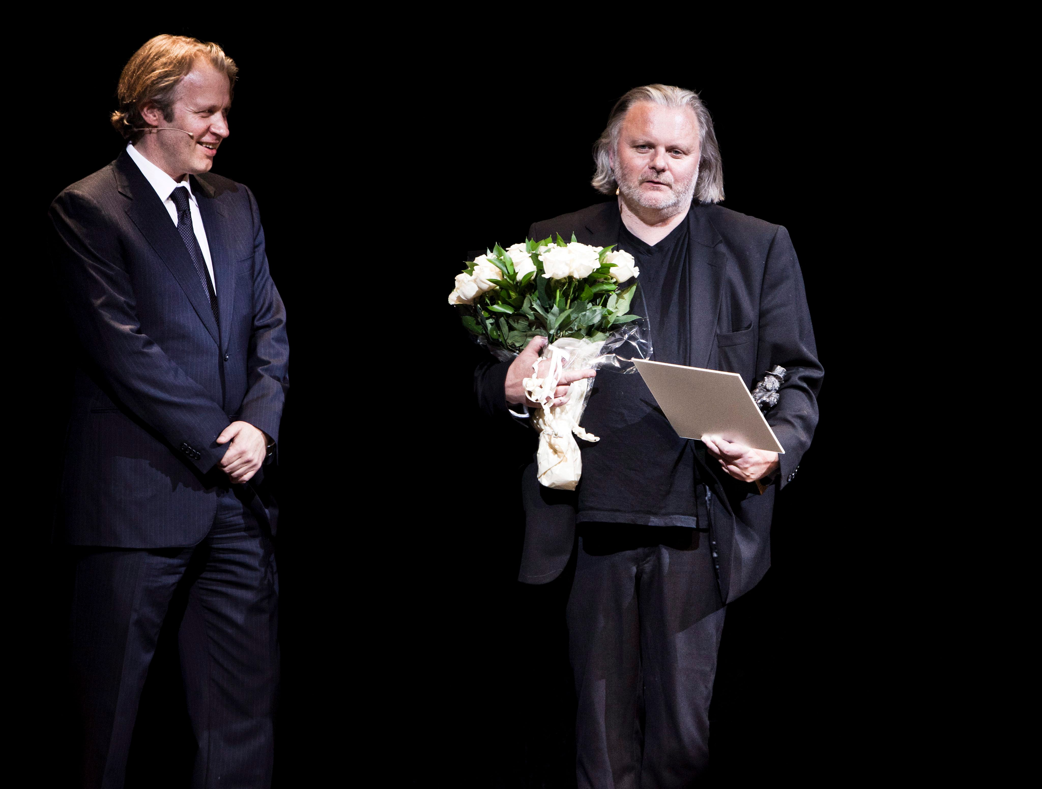 Jon Fosse es el último escritor en recibir el Premio Nobel de Literatura después de la francesa Annie Ernaux, ganadora de la edición de 2022. 