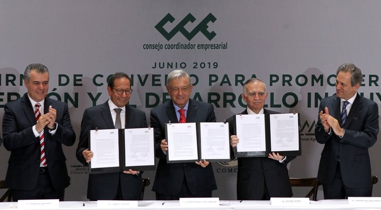 El mandatario adelantó un acuerdo con la iniciativa privada para invertir en el sector energético (Foto: Mario Guzmán/ EFE)