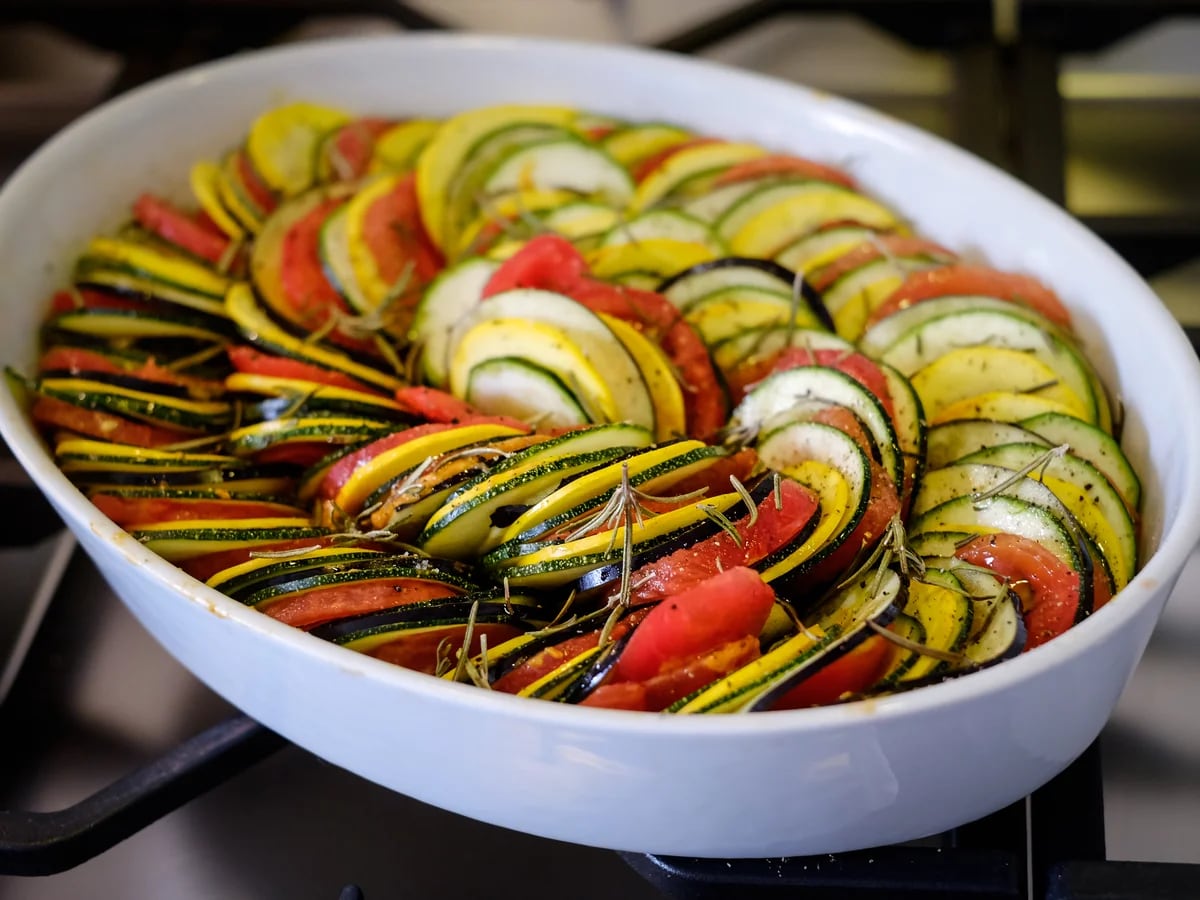 Cómo hacer ratatouille, el clásico francés para añadir verduras a tu dieta  de una forma deliciosa - Infobae