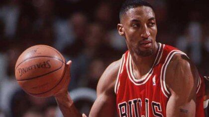 El recordado número 33 de los Bulls ganó seis anillos de la NBA (AP)