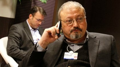 El periodista saudita Jamal Khashoggi en Davos, Suiza, en 2011 (Virginia Mayo / AP)