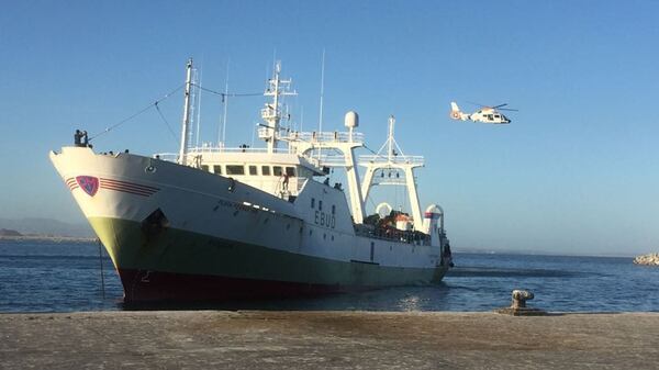 El buque español amarró ayer en Comodoro Rivadavia, provincia de Chubut.