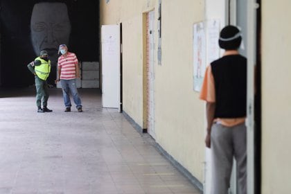 Un colegio electoral en Caracas está prácticamente vacío (REUTERS / Manaure Quintero)