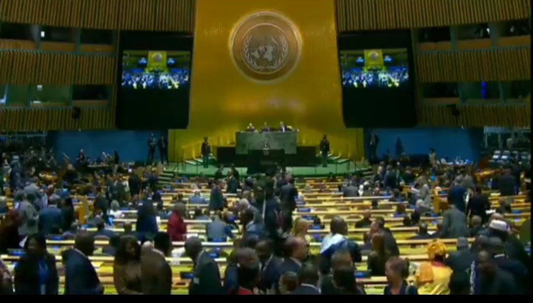 Así se veía el recinto de la ONU justo en el momento en que el mandatario Gustavo Petro se dirigía a la audiencia; muchos lo ignoraron y se retiraron del lugar - crédito @codiguillos/X