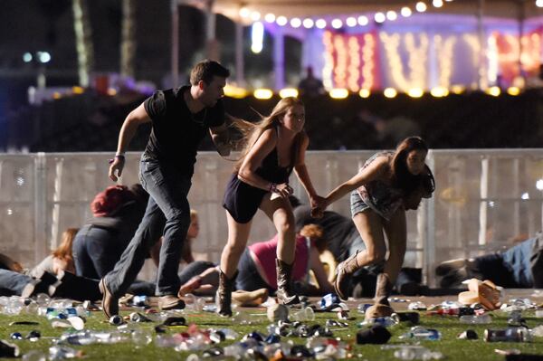 En la masacre de Las Vegas perdieron la vida 58 personas y 500 salieron heridas o lesionadas