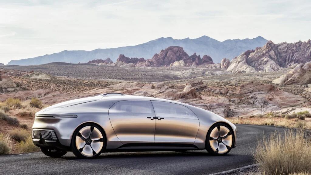 El modelo F 015 Luxury in Motion de Mercedes-Benz recrea el plan futurista de la firma germana