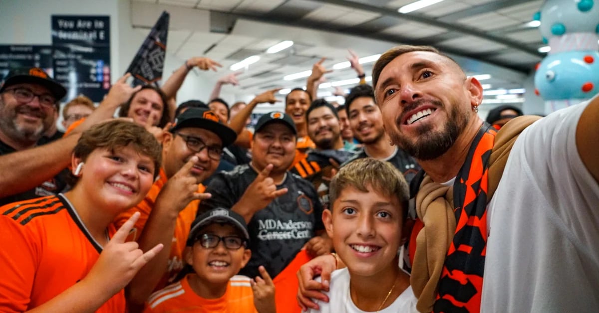 Hector Herrera was greeted with joy upon his arrival at the Houston Dynamo