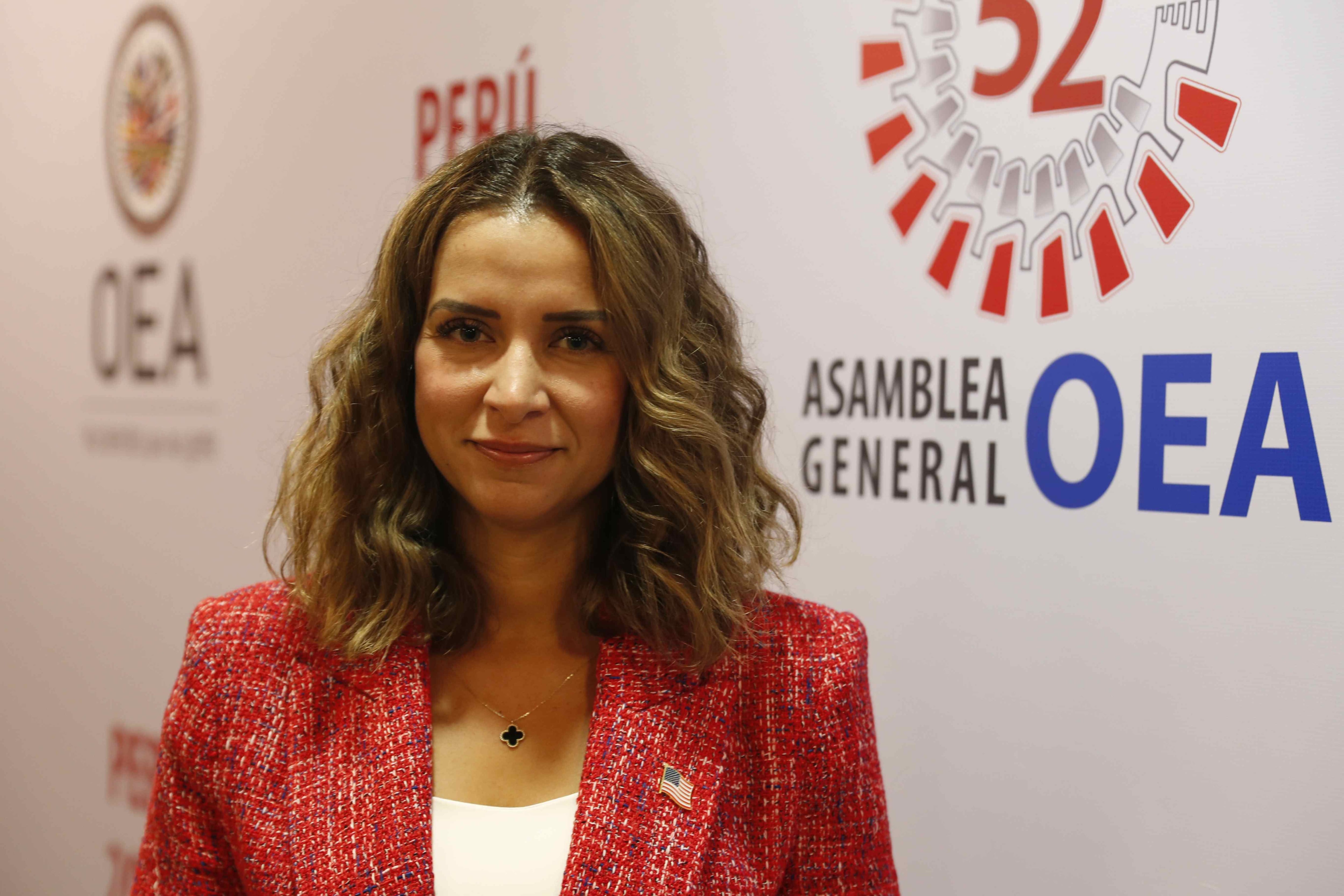 Cristina Rosales, una de las portavoces del Departamento de Estado, este 6 de octubre de 2022, en Lima (Perú). EFE/Paolo Aguilar
