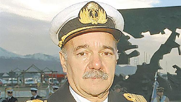 El comandante Héctor Bonzo dejó su testimonio y el de sus camaradas en el libro “1093 tripulantes”