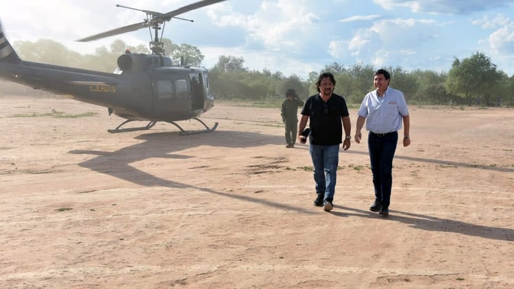 El gobernador salteño Gustavo Sáenz, junto al ministro de Desarrollo Social, Daniel Arroyo. 