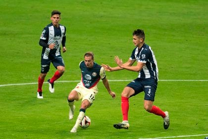 Dentro de la Liga MX se ha desatado un escándalo por un brote de COVID-19 en uno de los clubes (Foto: Miguel Sierra/ EFE)
