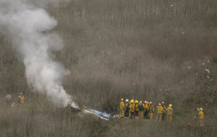 Los restos del helicóptero donde viajaban Kobe y Gianna Bryant (REUTERS/Gene Blevins)