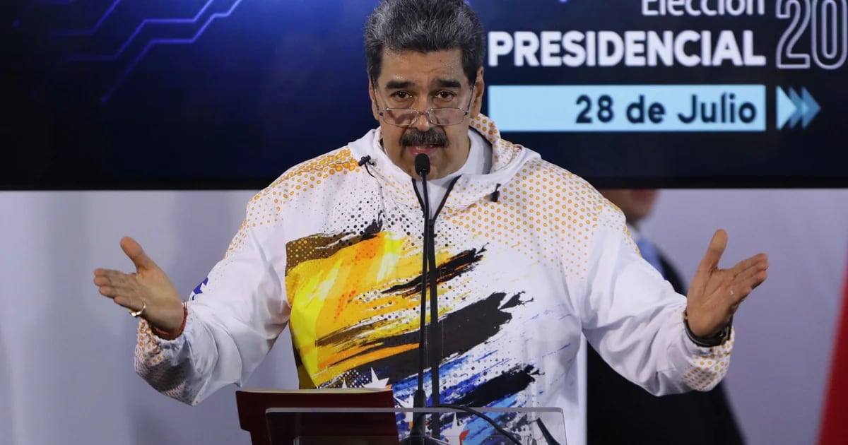 Nicolás Maduro tried to send a message to Joe Biden in English and caused laughter from his own public