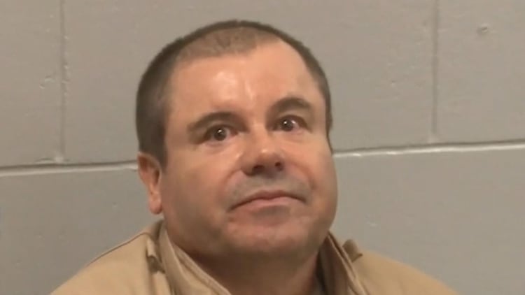 El Chapo Guzmán cumple ahora una condena de cadena perpetua en EEUU (Capturas video telemundo)