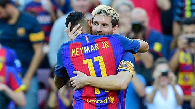 Los rumores vinculan nuevamente a Neymar con el Barcelona (AFP)