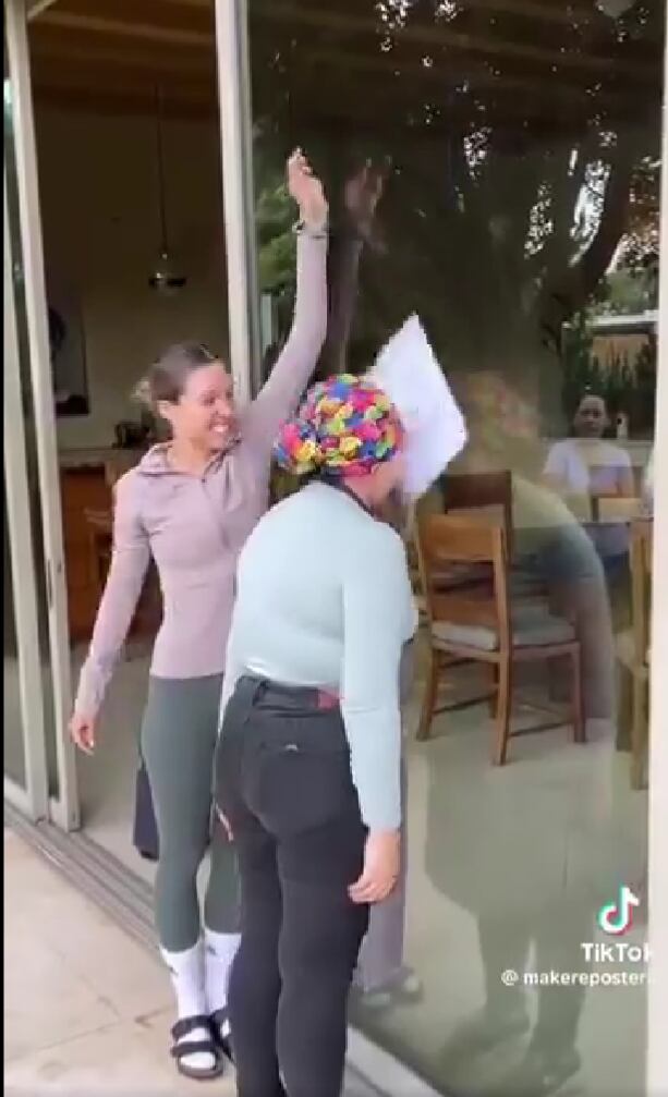 La mujer fue duramente criticada por la actitud que tomó con sus trabajadoras. (Captura de pantalla Maké Bakery)