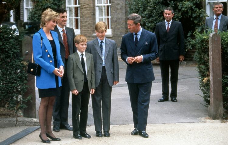 Diana, Carlos, Harry y William en una de las últimas fotografías de los cuatro juntos, en 1995