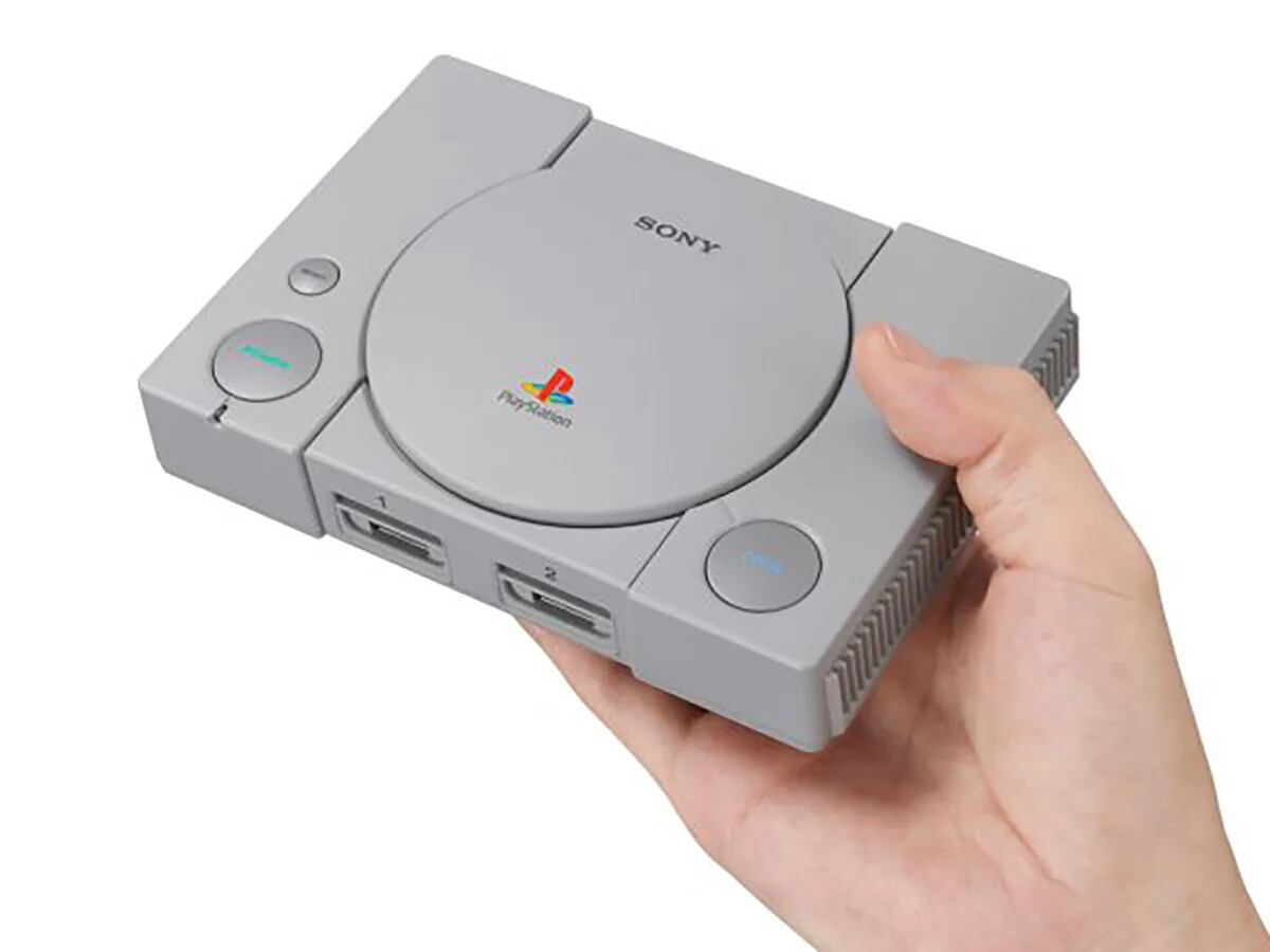 Sony se suma a la moda retro: relanza la primera PlayStation con 20 juegos  clásicos - Infobae