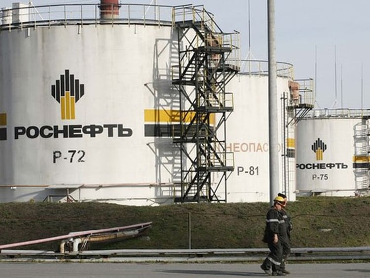 La petrolera rusa Rosneft ha ayudado a Venezuela a comercializar su crudo desde las sanciones impuestas por EEUU a PDVSA (Reuters)