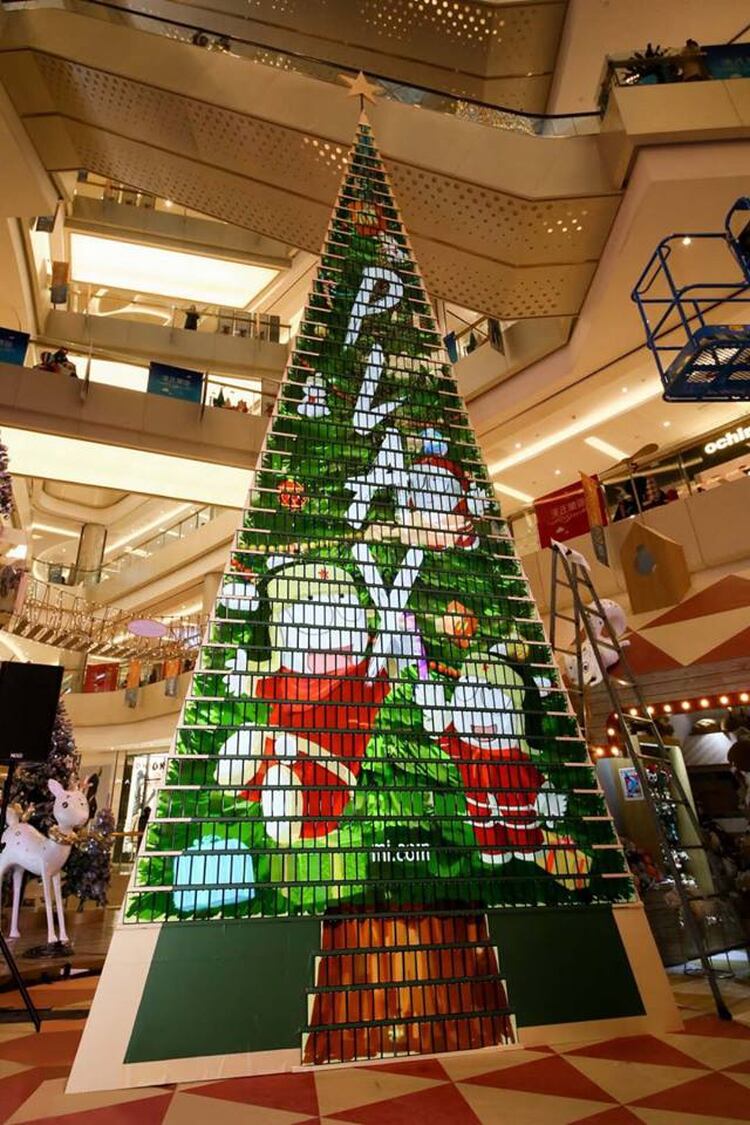 Se usaron 1.008 celulares para construir el Ã¡rbol de Navidad (Foto: Facebook Xiaomi)