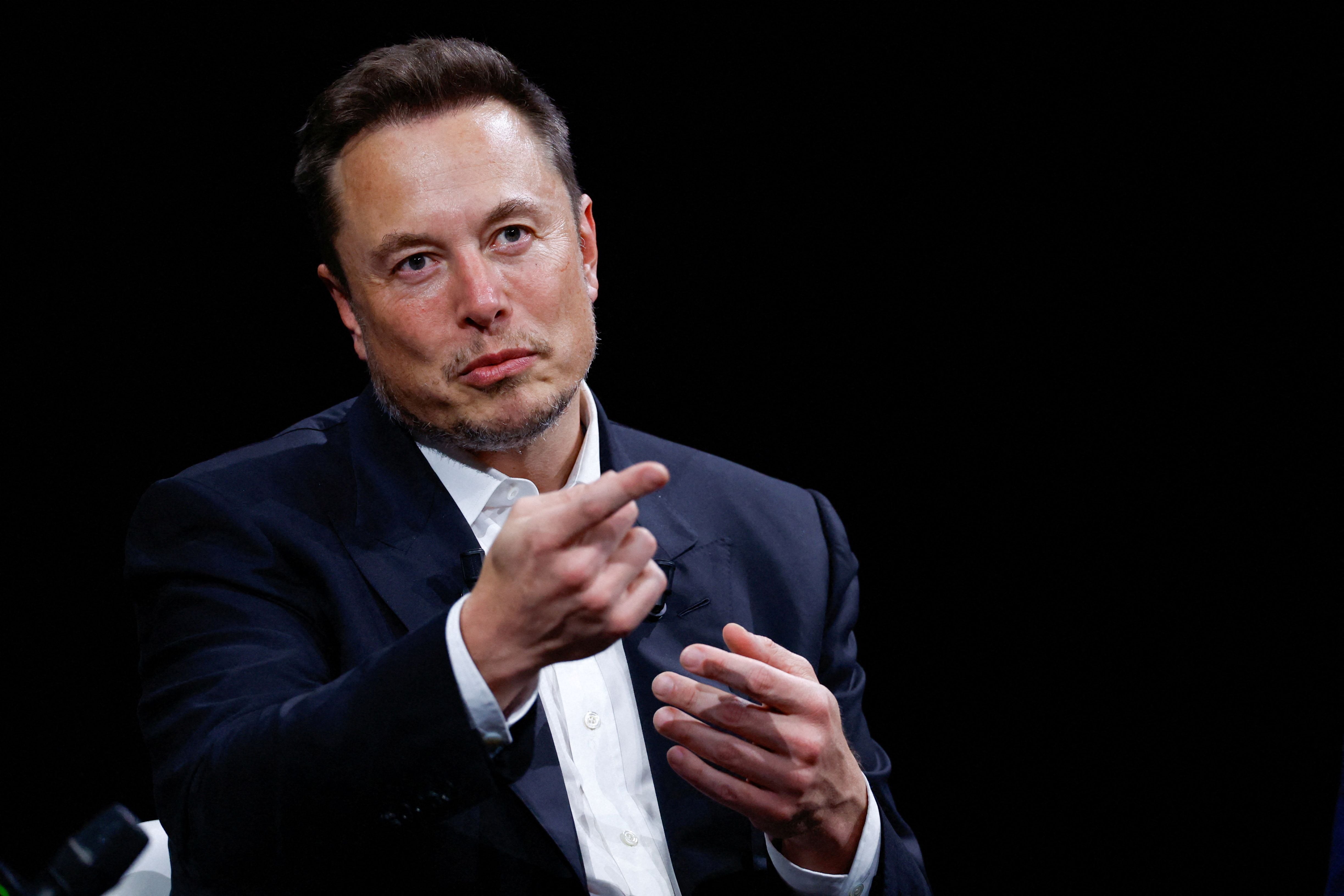 Elon Musk desciende al segundo lugar después de un fallo judicial que afectó su salario. REUTERS/Gonzalo Fuentes/File Photo/File Photo