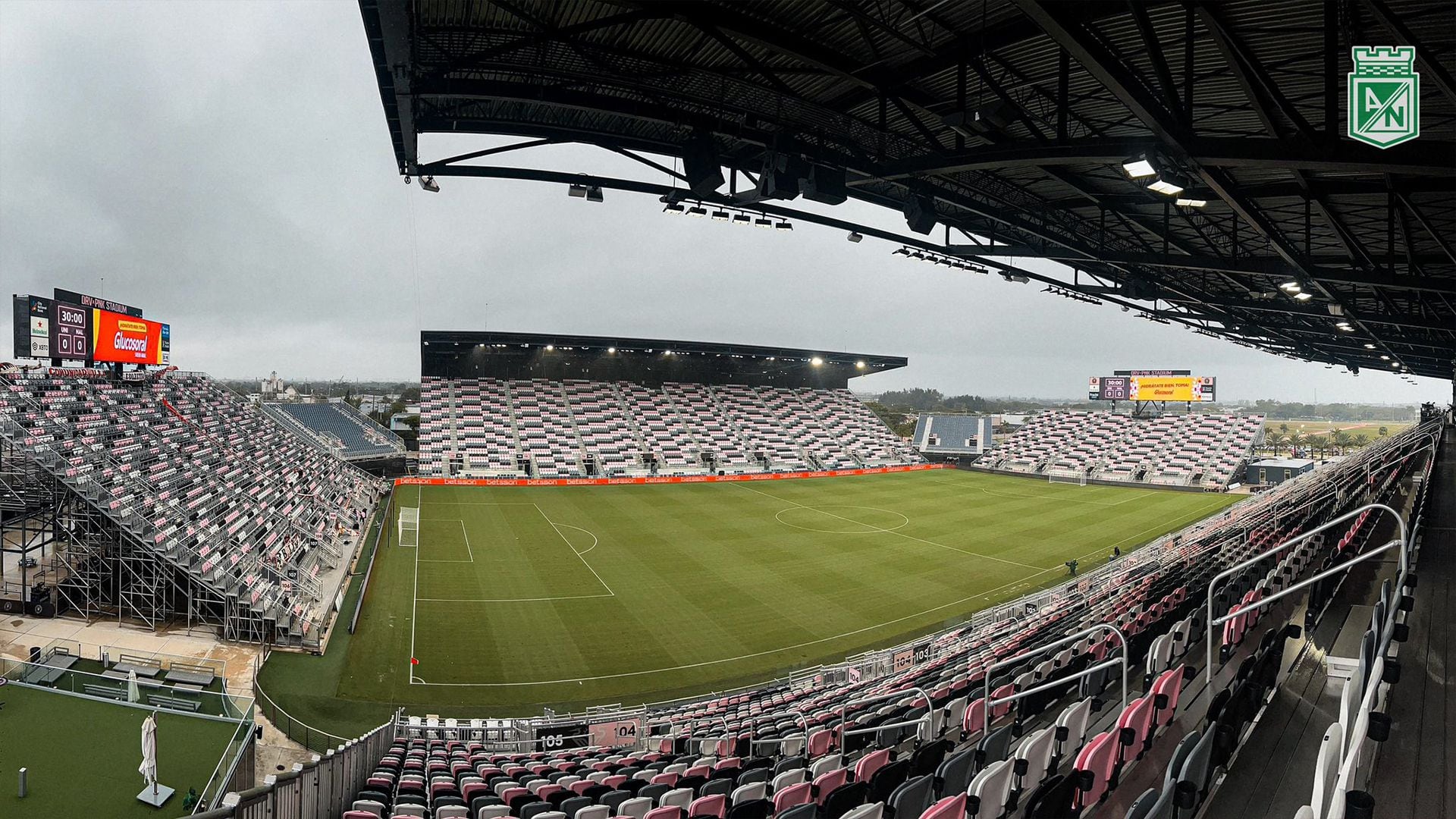 Así luce el estadio DRV PNK a pocas horas del amistoso entre Univiersitario y Atlético Nacional