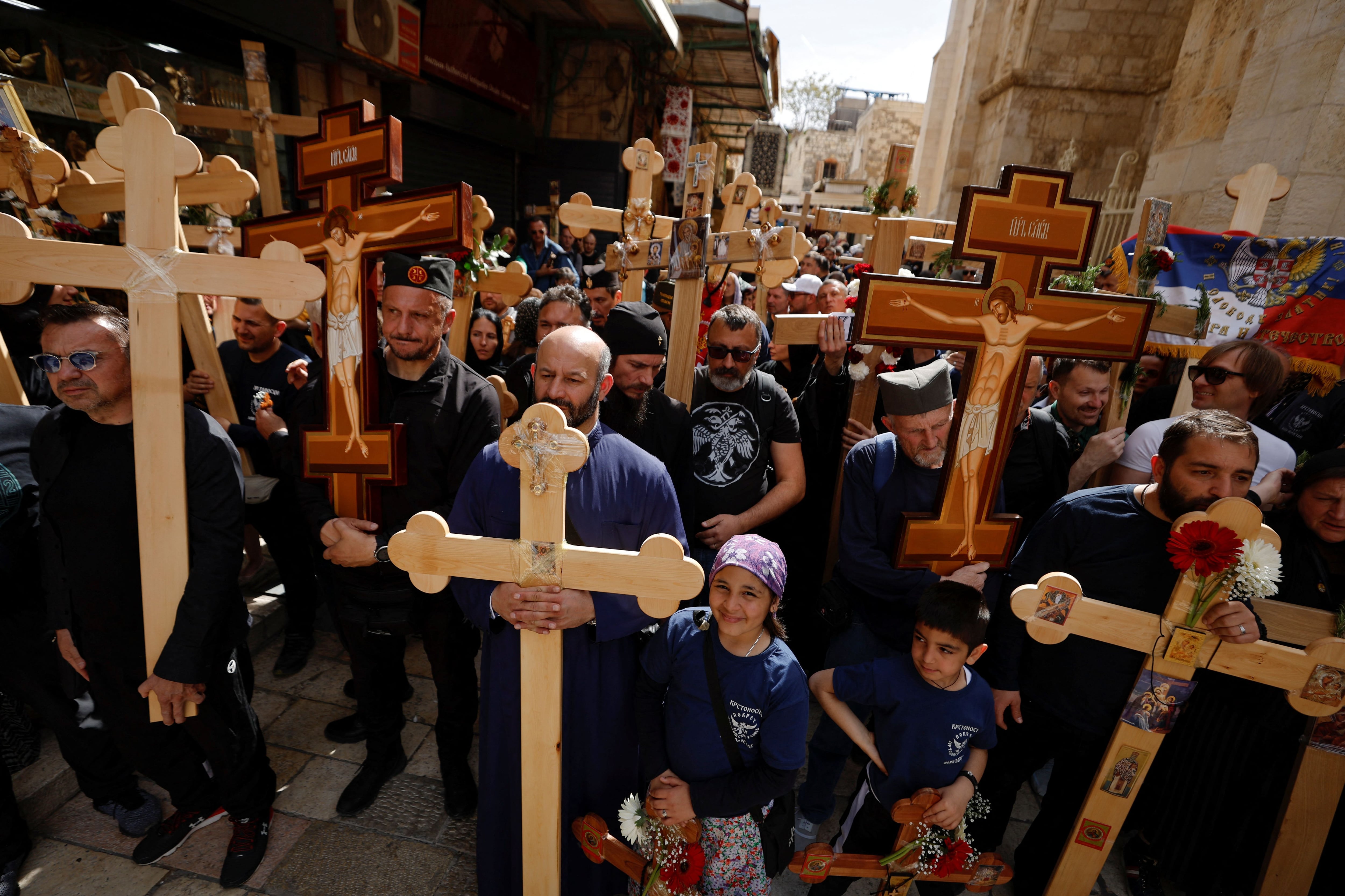 Los fieles hacen procesiones en la Vía Dolorosa en Semana Santa /REUTERS/Amir Cohen