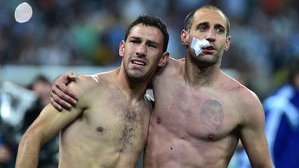 La emoción de Zabaleta tras vencer por penales a Holanda en las semifinales del Mundial 2014 (Foto: AFP)