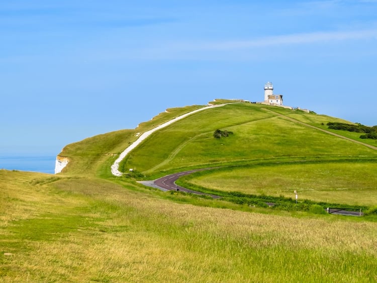 Siempre de moda y siempre de actualidad, Inglaterra estrena el próximo año una nueva atracción que invita a descubrir el país, especialmente su litoral: el England Coast Path, la ruta costera más larga del mundo