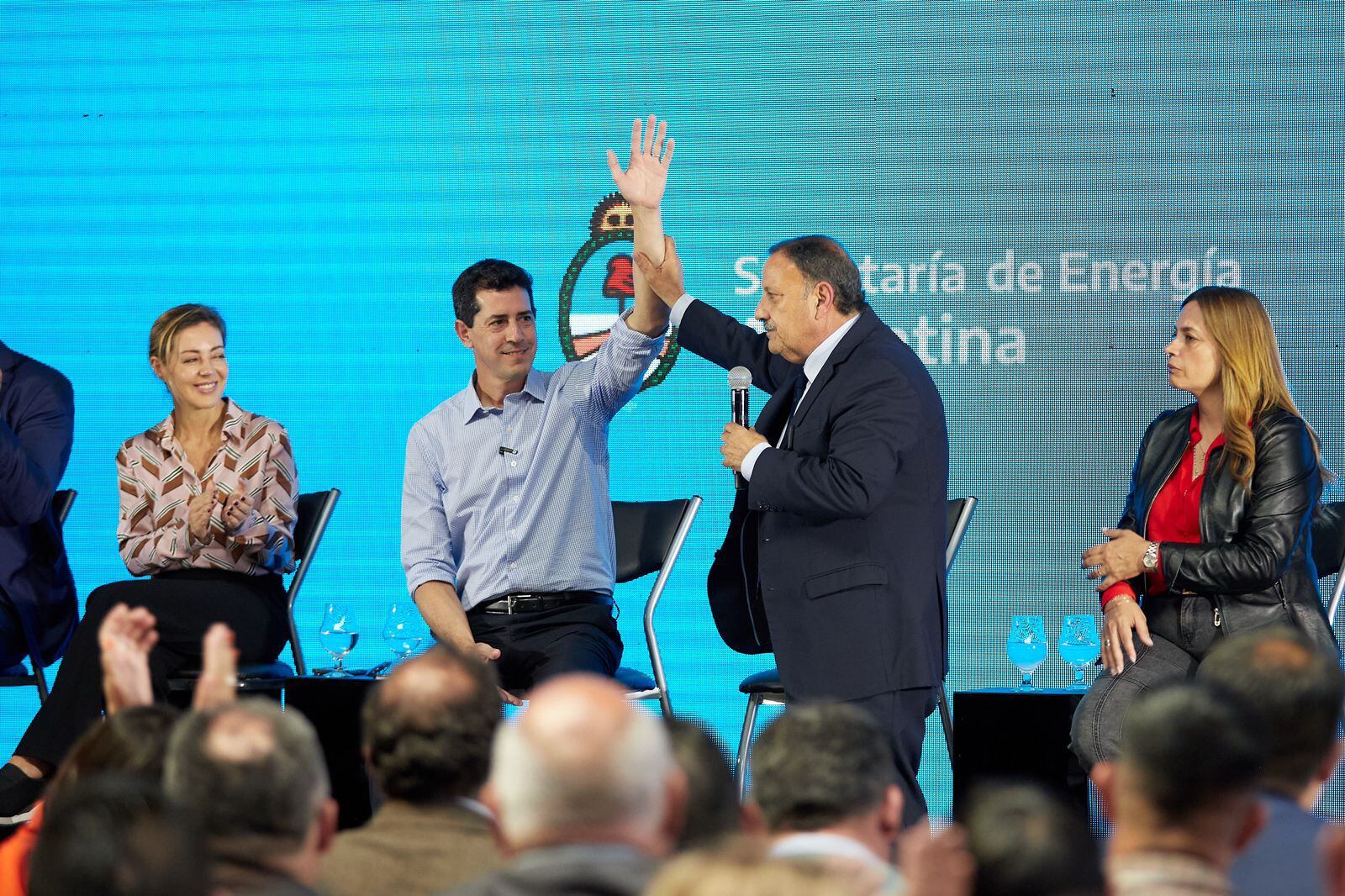 Quintela, de La Rioja, ungió a De Pedro como uno de los presidenciables 