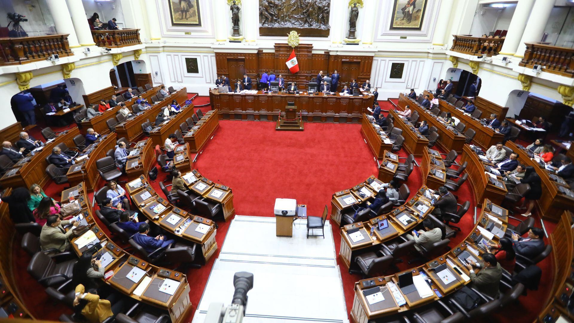 En el Congreso de la República hay 11 bancadas parlamentarias constituitdas y reconocidas.