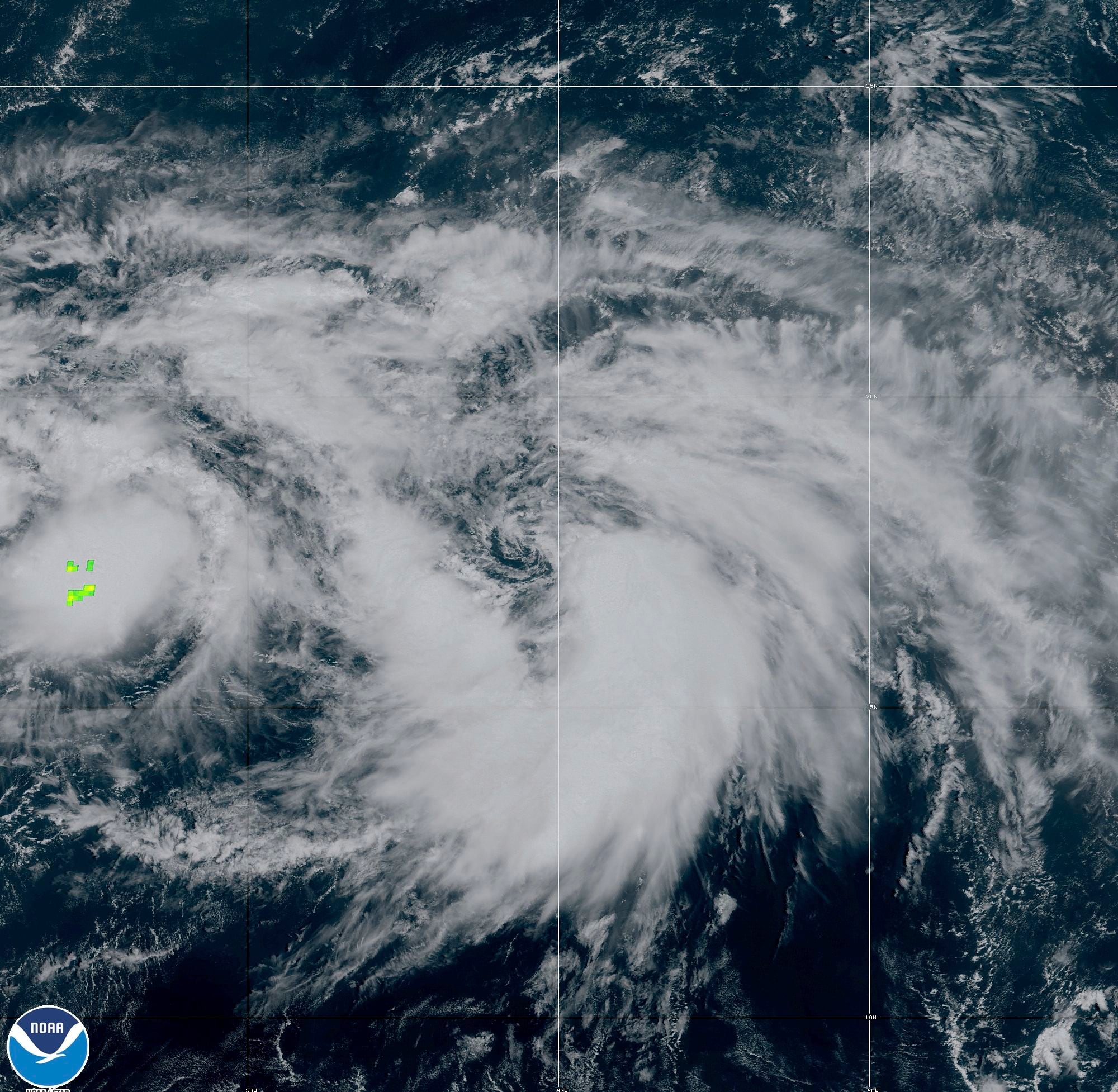  Philippe y Rina no se acercarán a Florida, según el Centro Nacional de Huracanes. (NOAA vía AP)