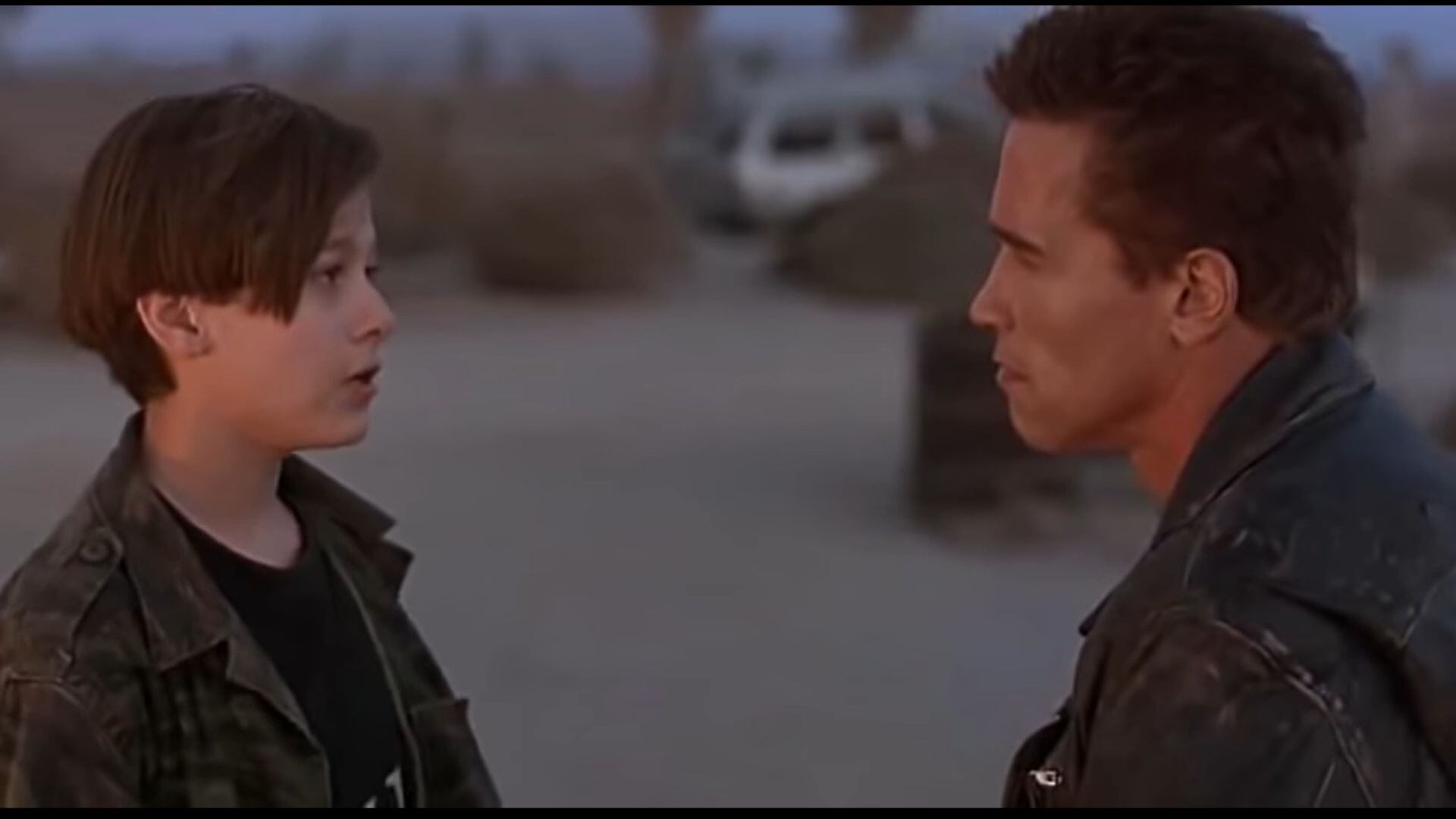 En "Terminator 2" John Connor se encariña con el ciborg, que fue creado para protegerlo (Foto: Especial)