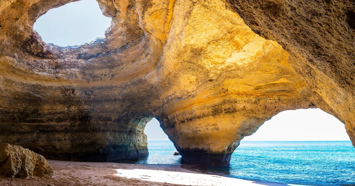 Dez lugares escondidos em Portugal para visitar no verão: das praias espetaculares às cidades históricas