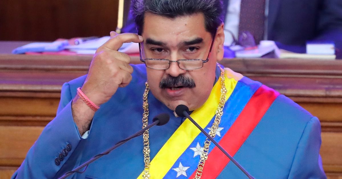 Maduro says he donated 14,000 individual oxygen cylinders to Brazil