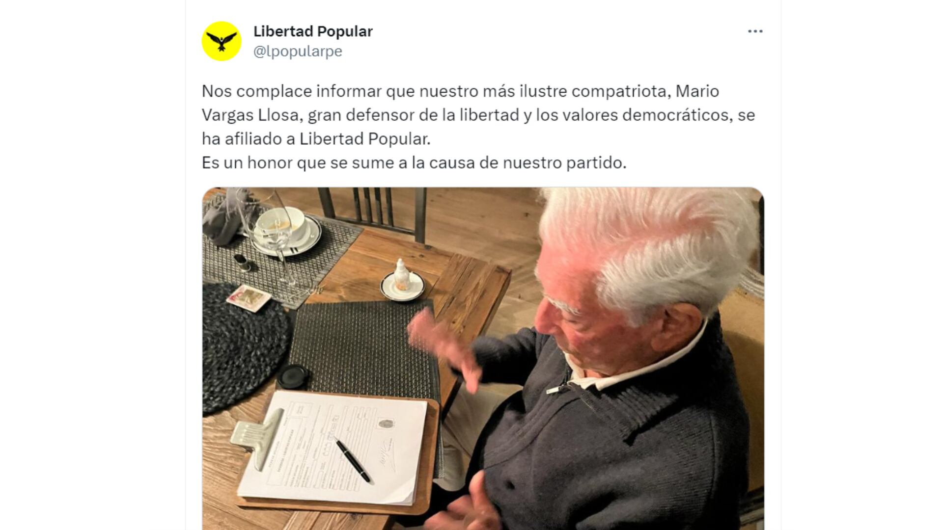 Mario Vargas Llosa se afilia al partido Libertad Popular