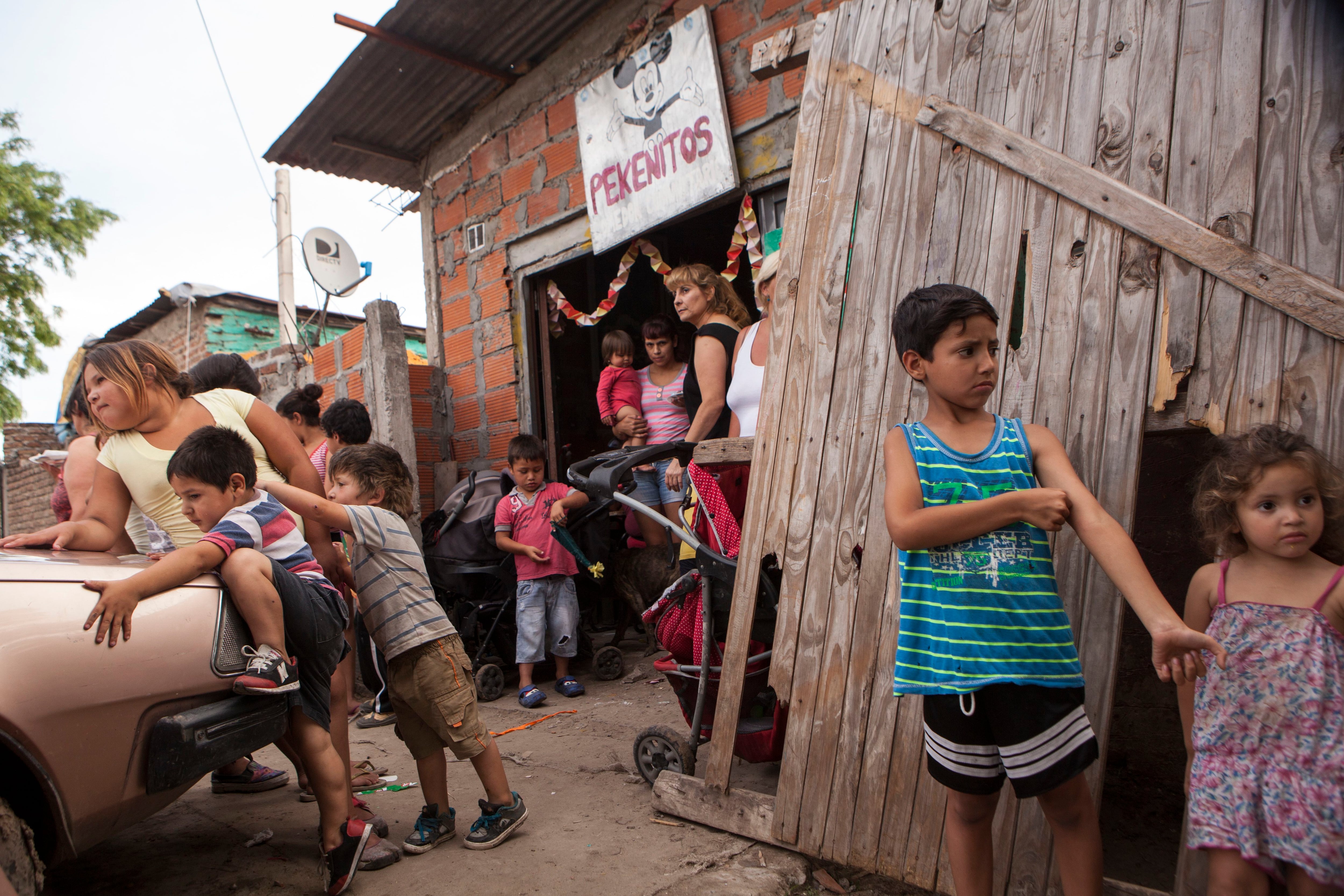 POBREZA NIÑOS Y NIÑAS EN ARGENTINA