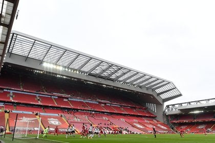LeBron adquirió un 2% del Liverpool hace una década y se benefició económicamente por los éxitos del equipo de Jürgen Klopp (Foto: REUTERS)
